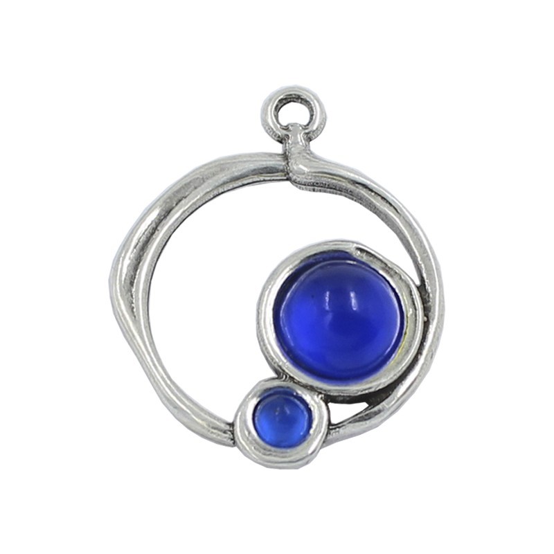 Pendentif bijoux avec de la résine